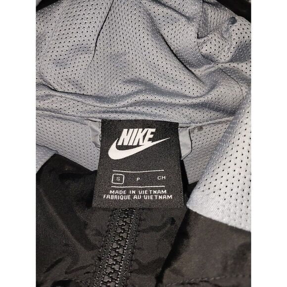 Nike Windrunner Men's Small Windbreaker Jacket - Picture 4 of 8